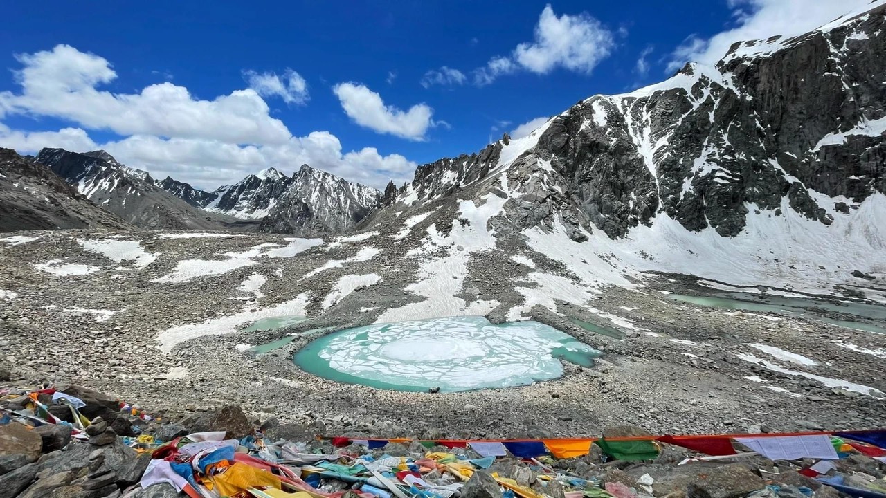 TOUR HÀNH HƯƠNG CHINH PHỤC KAILASH VĨ ĐẠI 2026 GIẤC MƠ DÀNH CHO NHỮNG KẺ PHI THƯỜNG KHỞI HÀNH TỪ HÀ NỘI TP HỒ CHÍ MINH ĐÀ NẴNG  LHASA – SAGA – THÁNH HỒ MANARASOVA – KORA KAILASH 10 NGÀY 9 ĐÊM 