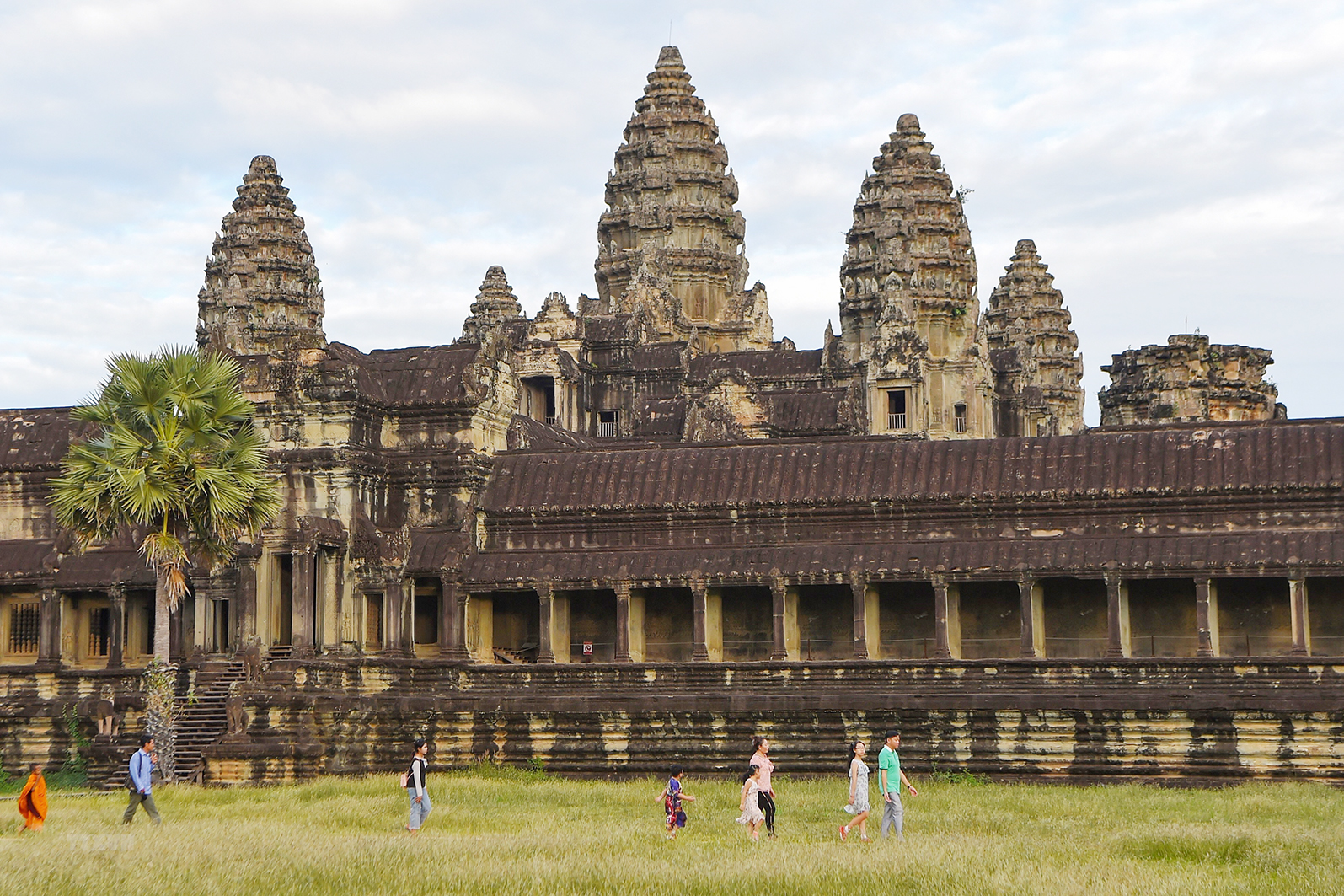 DU LỊCH CAMPUCHIA MÙA NÀO ĐẸP (SUMMIT TRAVEL) TOUR 4 NGÀY 3 ĐÊM (CAMBODIA) ĐẶC SẮC 2025 TỪ HÀ NỘI GIÁ SIÊU RẺ KHÁM PHÁ VƯƠNG QUỐC CHÙA THÁP SIEM REAP ANGKOR  PHNOMPENH