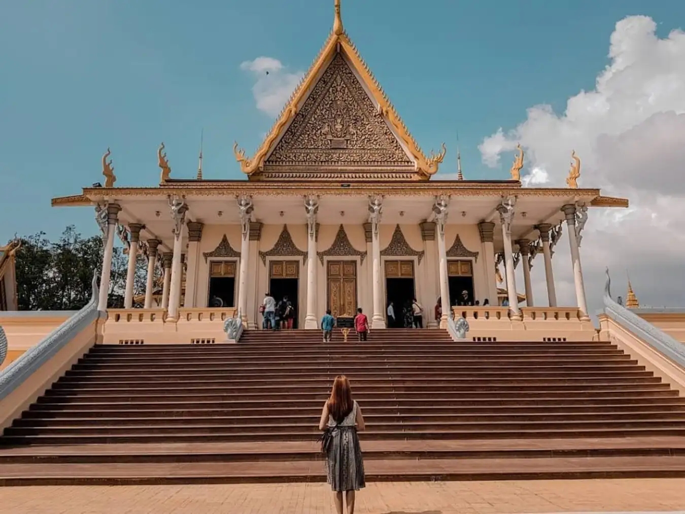 Tour Khám khá Angkor huyền bí SIEM REAP – PHNOM PENH BIỂN HỒ 4N3Đ khởi hành từ TP. HCM HN tour giá rẻ 