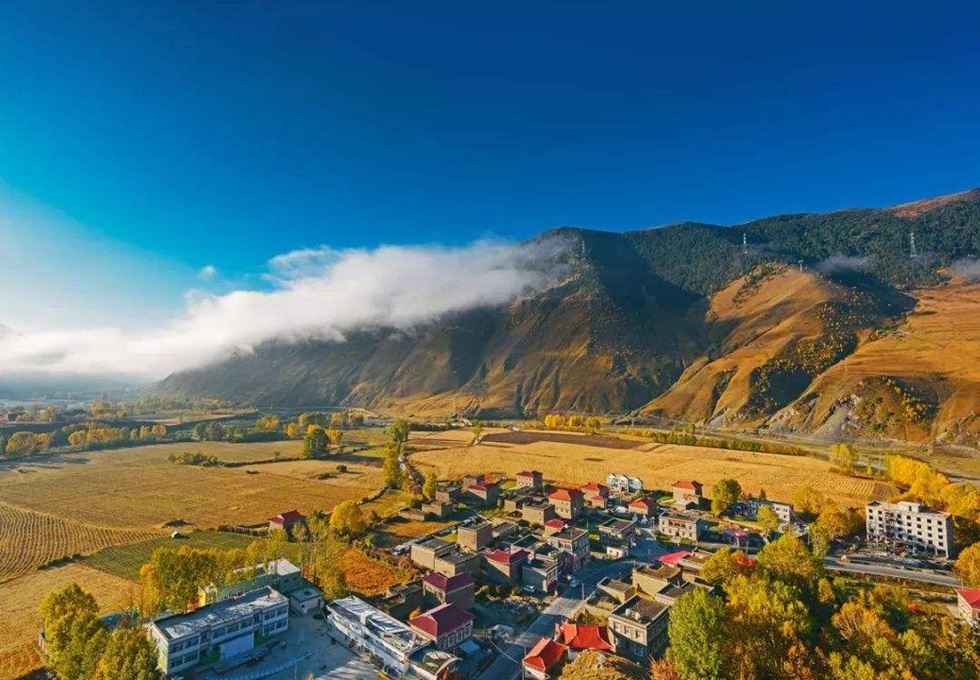 TOUR DU LỊCH ĐẠO THÀNH Á ĐINH ĐẶC SẮC 8 NGÀY 7 ĐÊM 2025 TÂN ĐÔ KIỀU NHÃ GIANG LÔ HOẮC NÚI TỨ CÔ NƯƠNG TỪ HÀ NỘI TP HỒ CHÍ MINH TỚI MẢNH ĐẤT THANH TỊNH CUỐI CÙNG CHỐN TRẦN GIAN