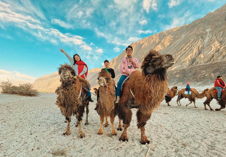 TOUR DU LỊCH LEH LADAKH ẤN ĐỘ ĐỘC LẠ 2025 9 NGÀY 8 ĐÊM TỪ HÀ NỘI TP HỒ CHÍ MINH ĐÀ NẴNG KHÁM PHÁ TIỂU TÂY TẠNG TRÊN ĐẤT ẤN VÙNG ĐẤT CỦA GOMPAS CHINH PHỤC NHỮNG NGỌN ĐÈO CAO NHẤT THẾ GIỚI NHỮNG THUNG LŨNG & CUNG ĐIỆN MẬT VIỆN  CỔ XƯA  