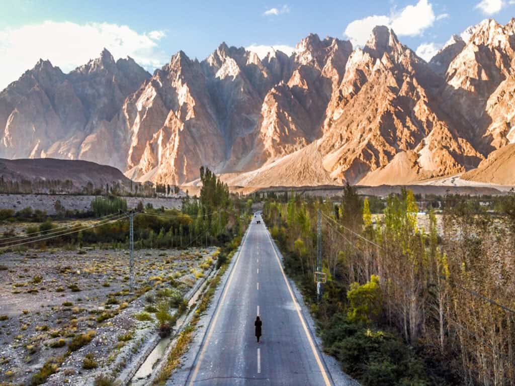 PAKISTAN MÙA XUÂN THU 2026 BẢN GIAO HƯỞNG CỦA NHỮNG SẮC MÀU RỰC RỠ TOUR 9 NGÀY 8 ĐÊM KHỞI HÀNH TỪ HÀ NỘI TP HỒ CHÍ MINH 