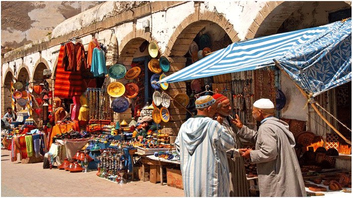 DU LỊCH MAROC (MOROCCO) MA RỐC CÓ KHÓ KHÔNG NÊN ĐI ĐÂU VÀO THỜI GIAN NÀO TOUR MAROC CÓ ĐI SA MẠC SAHARA 10 NGÀY 9 ĐÊM KHỞI HÀNH TỪ HÀ NỘI SÀI GÒN KHÁM PHÁ TRỌN VẸN VẺ ĐẸP ĐẤT NƯỚC BẮC PHI XINH ĐẸP NƠI GẮN VỚI BỐI CẢNH BỘ PHIM HUYỀN THOẠI CASABLANCA