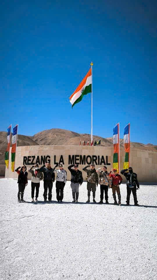 TOUR ĐỘC LẠ LADAKH CHINH PHỤC NHỮNG CON ĐƯỜNG CAO NHẤT THẾ GIỚI VÙNG ĐẤT CỦA GOMPAS TU VIỆN VÀ THUNG LŨNG MANG VẺ ĐẸP SIÊU THỰC NHẬN KHÁCH TỪ HÀ NÔI TP HCM 