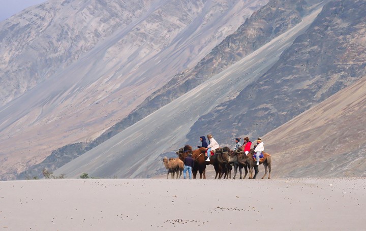 TOUR DU LỊCH LEH LADAKH ẤN ĐỘ ĐỘC LẠ 2025 9 NGÀY 8 ĐÊM TỪ HÀ NỘI TP HỒ CHÍ MINH ĐÀ NẴNG KHÁM PHÁ TIỂU TÂY TẠNG TRÊN ĐẤT ẤN VÙNG ĐẤT CỦA GOMPAS CHINH PHỤC NHỮNG NGỌN ĐÈO CAO NHẤT THẾ GIỚI NHỮNG THUNG LŨNG & CUNG ĐIỆN MẬT VIỆN  CỔ XƯA  