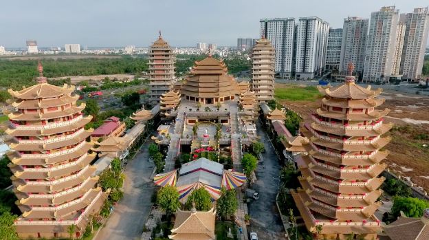 Tour Ngày An Lạc - Gieo hạt Giác Ngộ từ bàn tay Chánh Niệm tại TP.HCM 01 ngày trải nghiệm nghệ thuật tự tạo tác tượng Phật thủ công