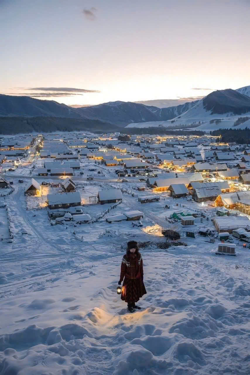 TÂN CƯƠNG MÙA ĐÔNG ĐẸP NHƯ MỘNG TĨNH NHƯ THƠ TỰA BỨC TRANH THIÊN SƠN TUYẾT TRẮNG KỲ ẢO TOUR 8 NGÀY 7 ĐÊM TỪ HÀ NỘI TP HỒ CHÍ MINH 