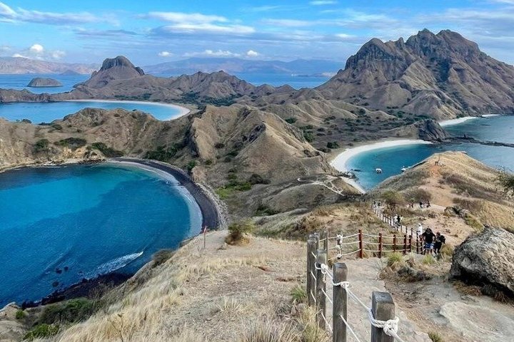 TOUR ĐẢO RỒNG KOMODO NATIONAL PARK (INDONESIA) 2027 THIÊN ĐƯỜNG HOANG SƠ 5 NGÀY 4 ĐÊM TRẢI NGHIỆM 2 ĐÊM DU THUYỀN NHẬN KHÁCH LẺ TỪ HÀ NÔI TP HCM 